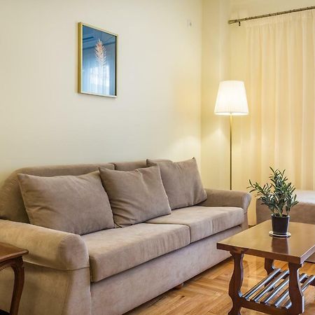 Chic Flat In Kolonaki Next To American Embassy 아테네 외부 사진