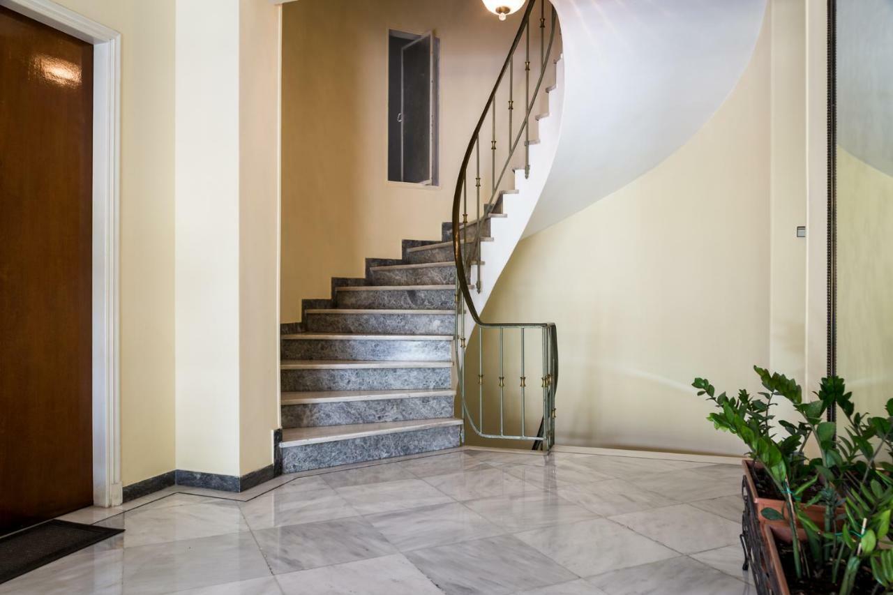 Chic Flat In Kolonaki Next To American Embassy 아테네 외부 사진